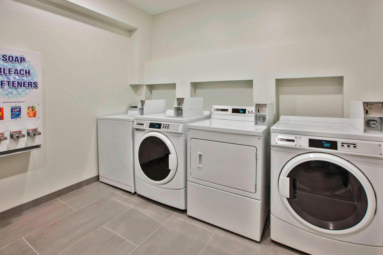 Fairfield Inn & Suites By Marriott Milwaukee Downtown Extérieur photo
