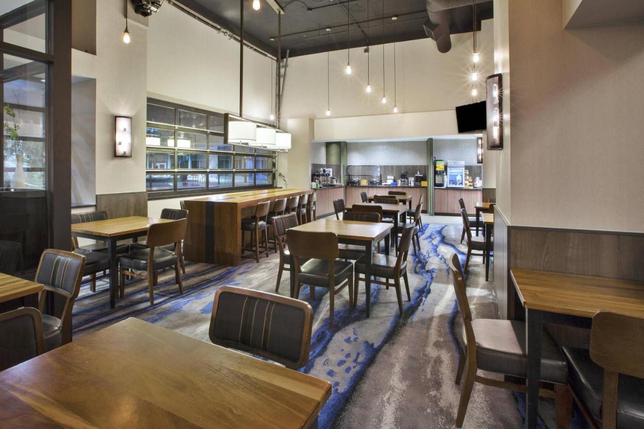Fairfield Inn & Suites By Marriott Milwaukee Downtown Extérieur photo