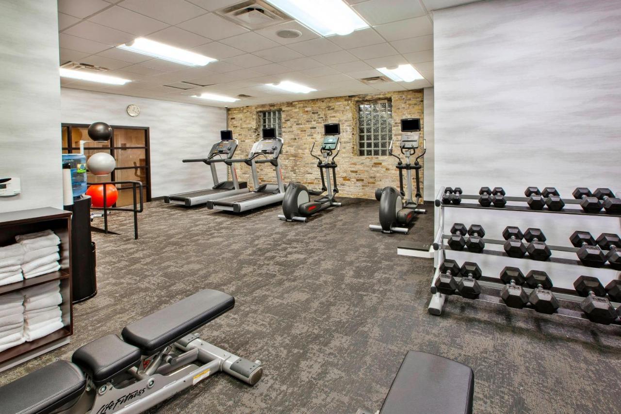 Fairfield Inn & Suites By Marriott Milwaukee Downtown Extérieur photo