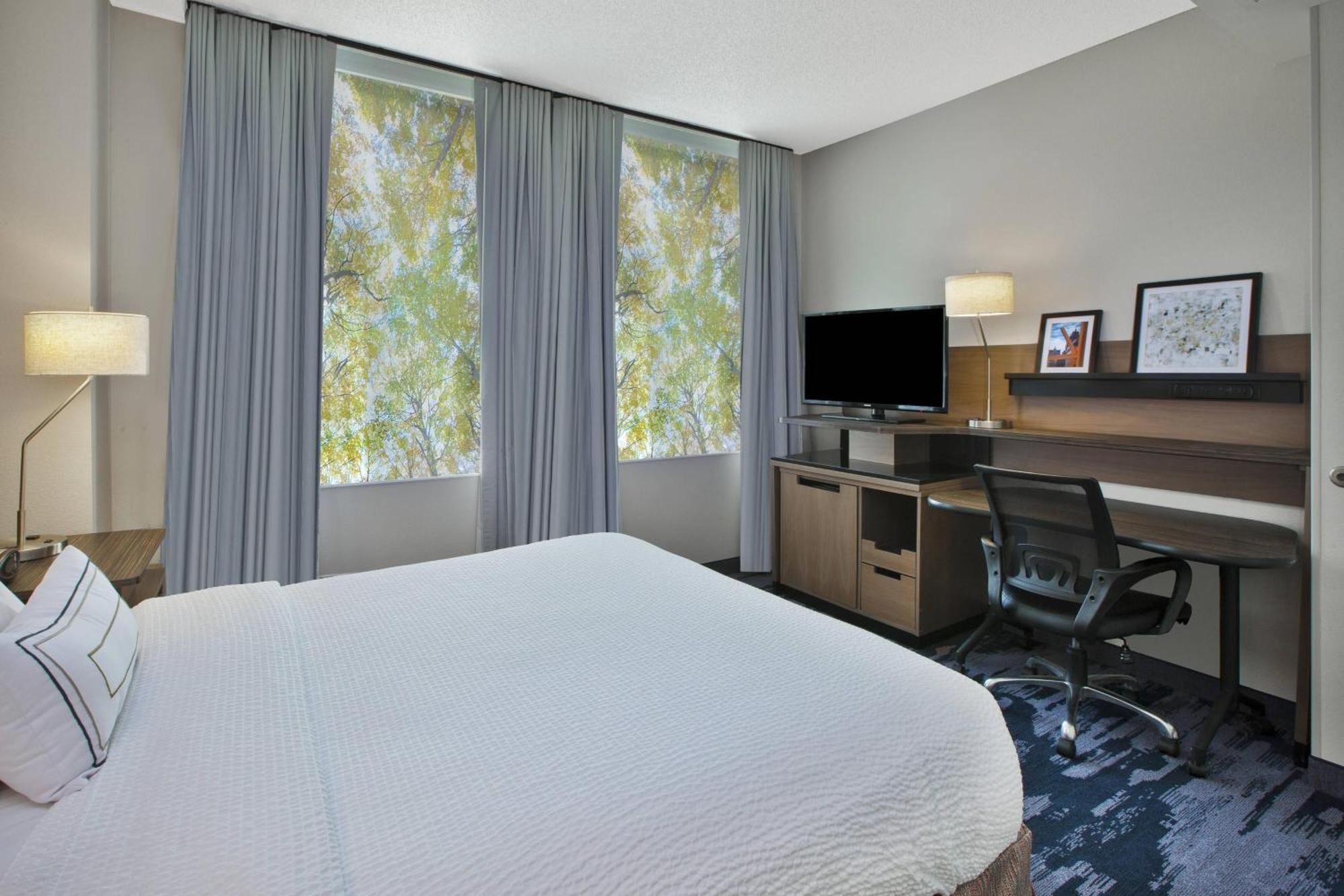 Fairfield Inn & Suites By Marriott Milwaukee Downtown Extérieur photo