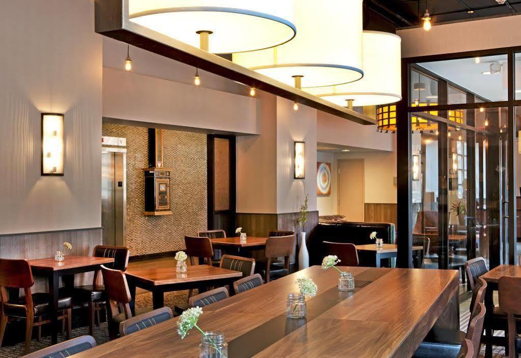 Fairfield Inn & Suites By Marriott Milwaukee Downtown Extérieur photo