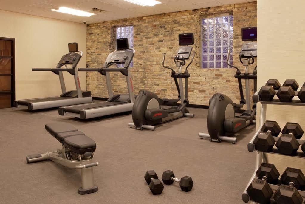 Fairfield Inn & Suites By Marriott Milwaukee Downtown Extérieur photo