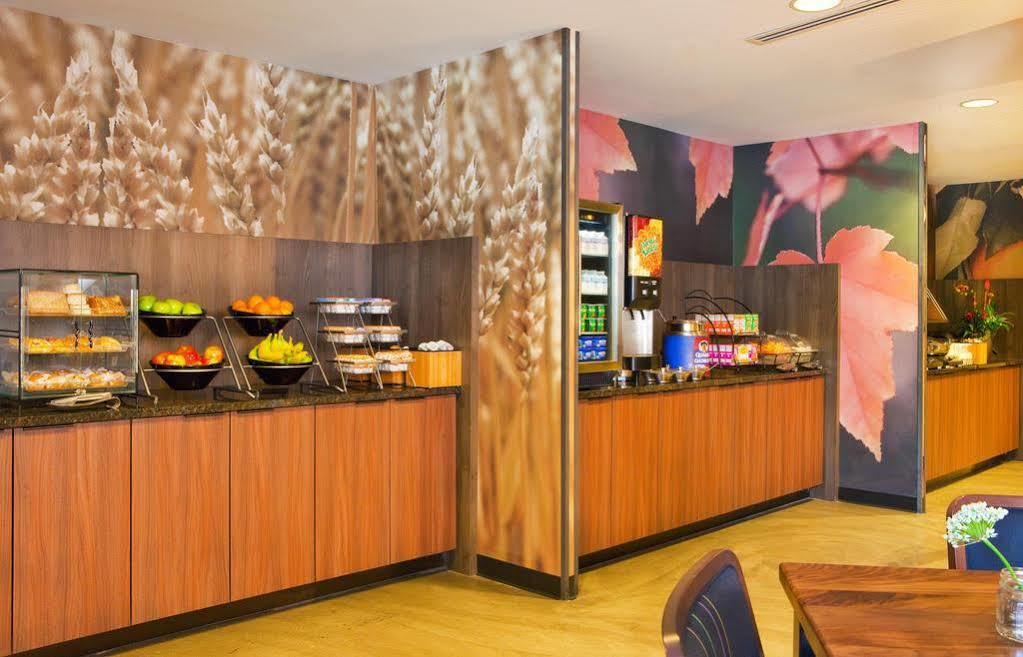 Fairfield Inn & Suites By Marriott Milwaukee Downtown Extérieur photo