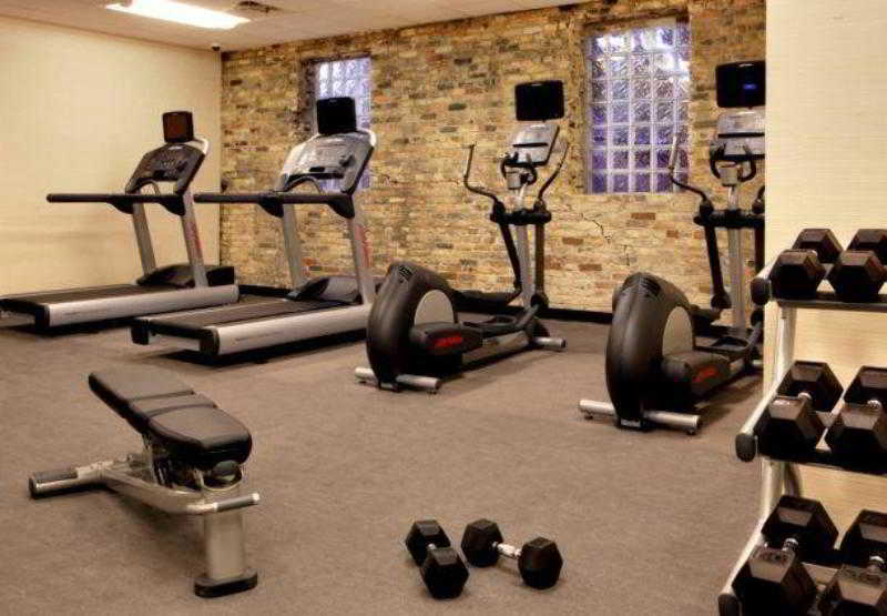 Fairfield Inn & Suites By Marriott Milwaukee Downtown Extérieur photo